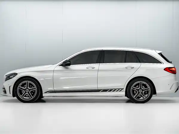 Mercedes-Benz C-Class 2021