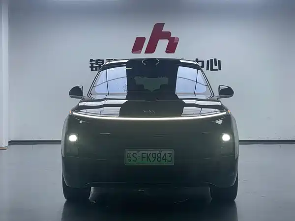 Li Auto L8 2024