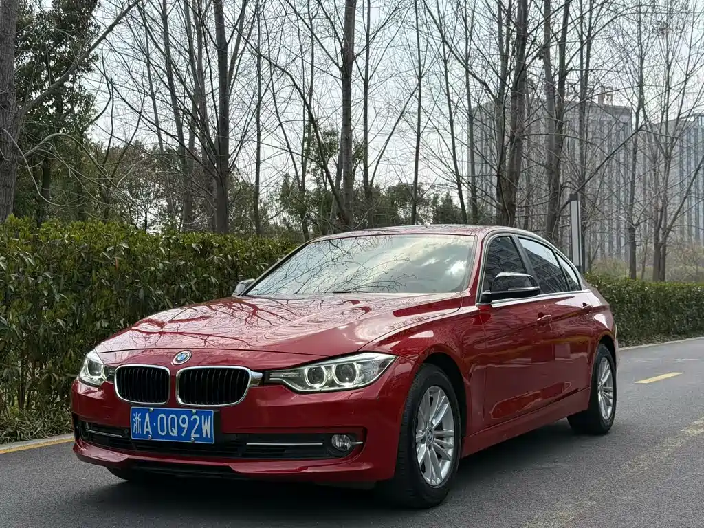 BMW 3 Series 2013 — фото 1