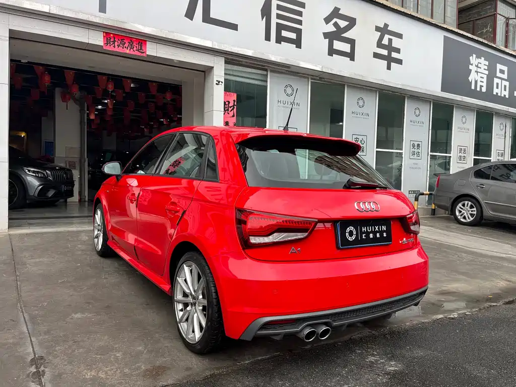 Audi A1 2016 — фото 13