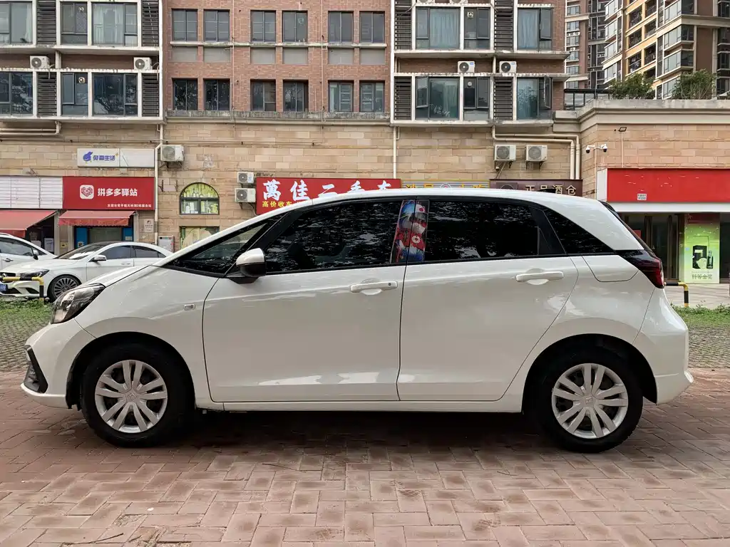 Honda Fit 2023 — фото 3