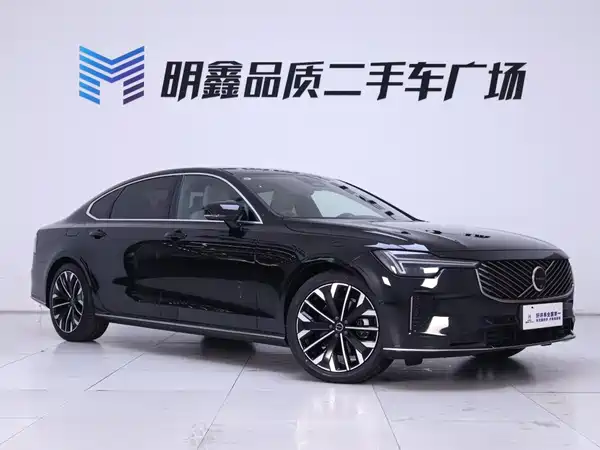 Volvo S90 2025