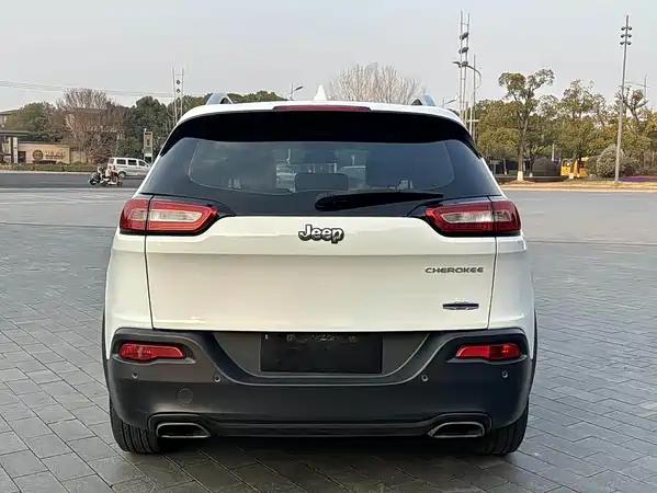 Jeep Cherokee 2015