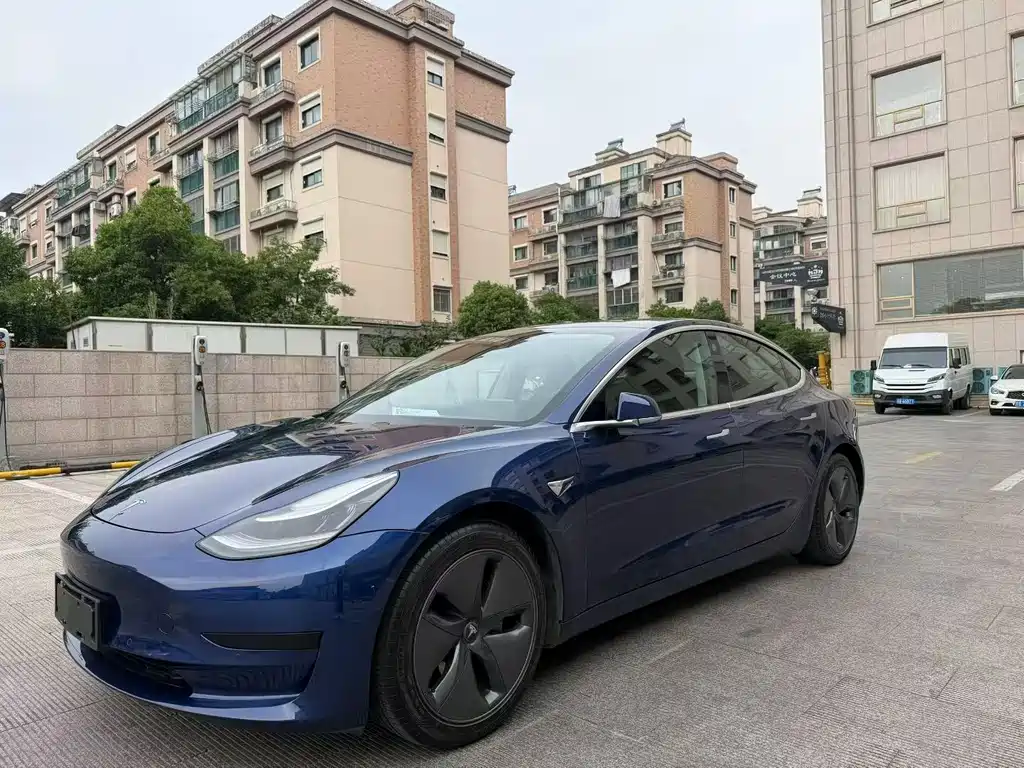 Tesla Model 3 2020 — фото 1