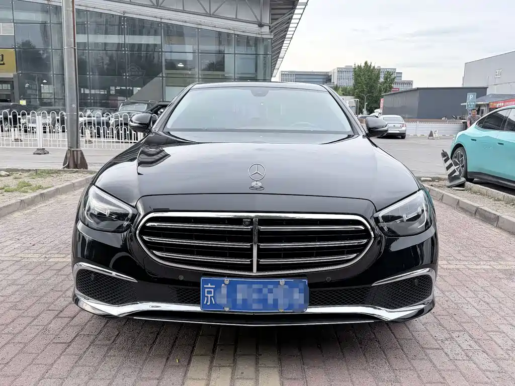 Mercedes-Benz E-Class 2023 — фото 2