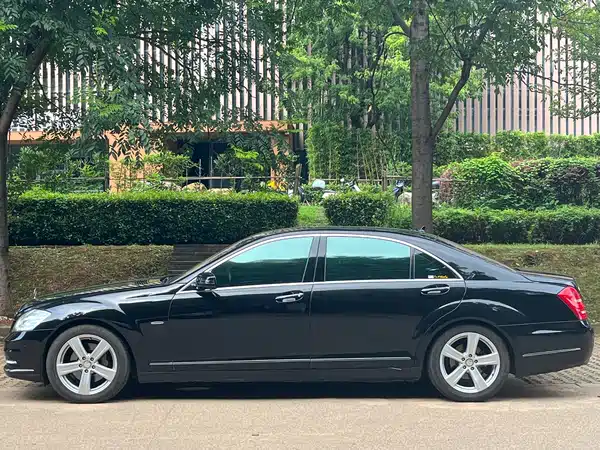 Mercedes-Benz S-Class 2013