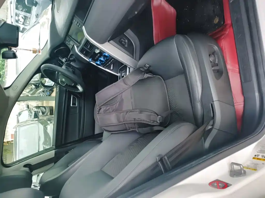 Land Rover Discovery Sport 2019 — фото 25