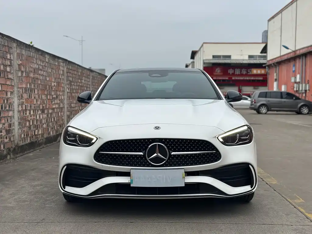 Mercedes-Benz C-Class 2023 — фото 2