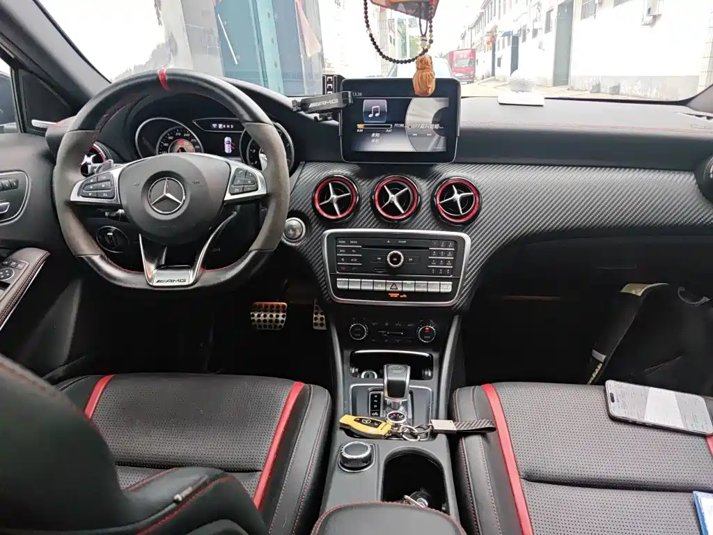 Mercedes-Benz A-Class AMG 2017 — фото 13