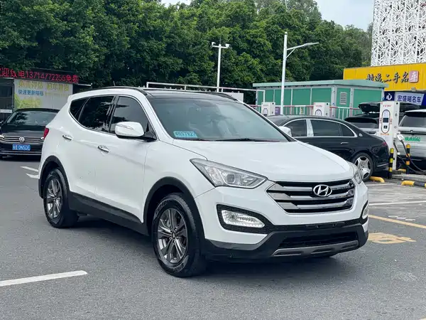 Hyundai Santa Fe 2014
