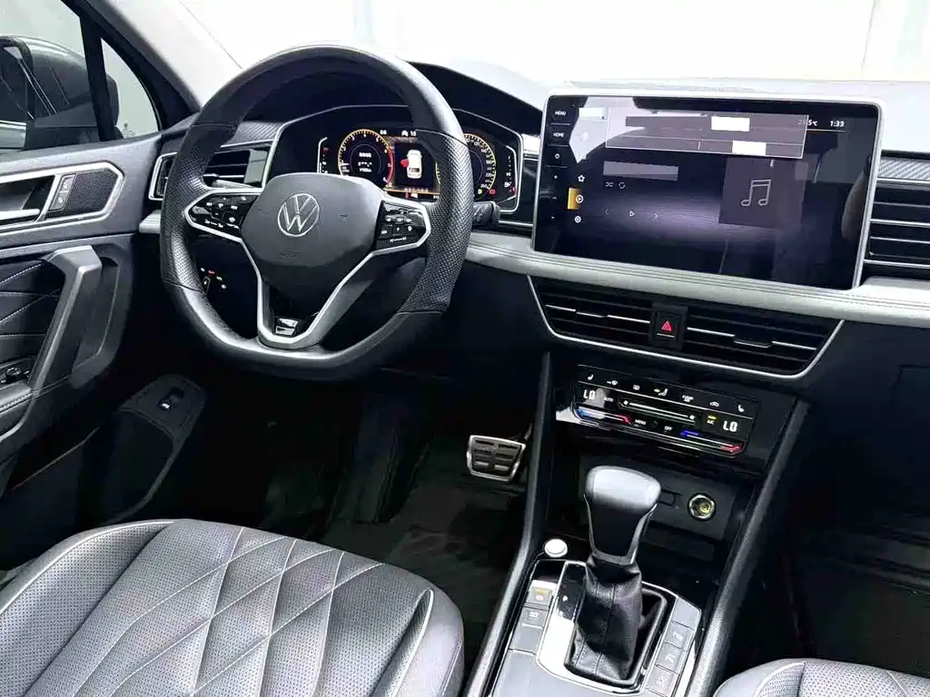 Volkswagen Tiguan L 2022