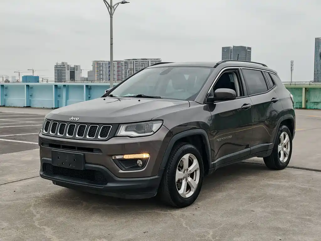 Jeep Compass 2017 — фото 2
