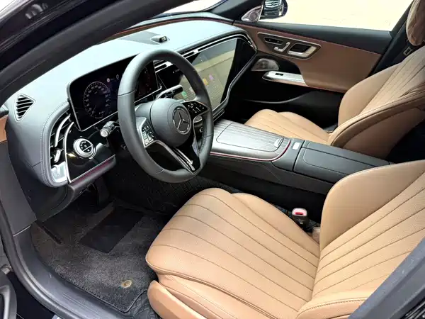 Mercedes-Benz E-Class 2025