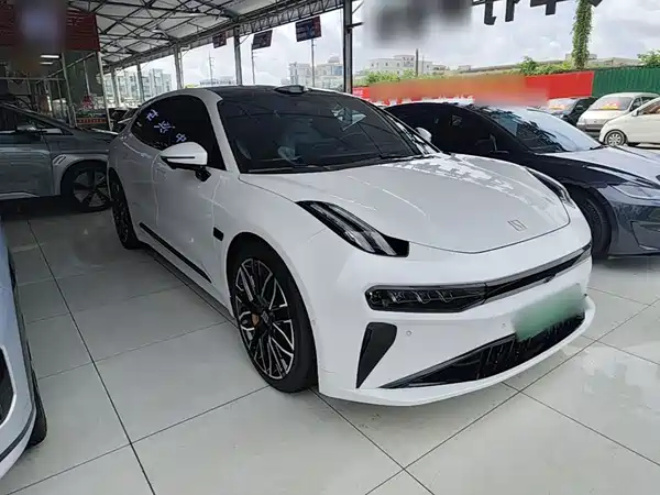 Zeekr 001 2024