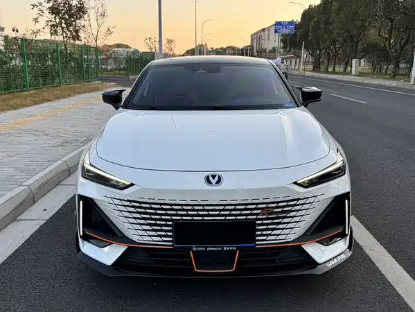 Changan UNI-V 2022