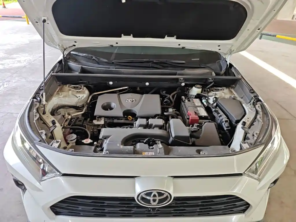Toyota RAV4 2025 — фото 16