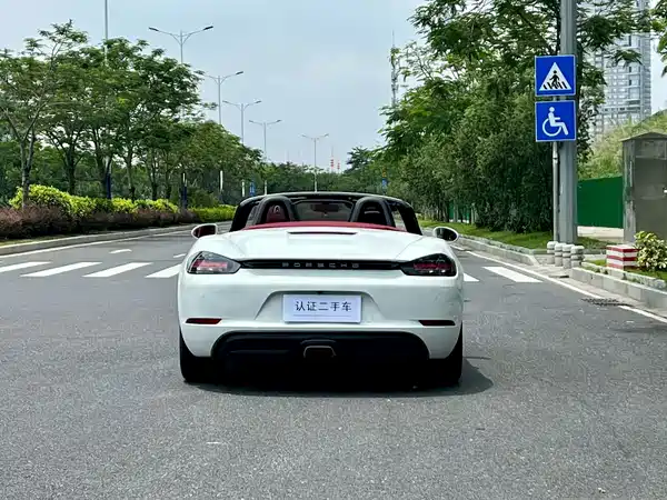 Porsche 718 2017