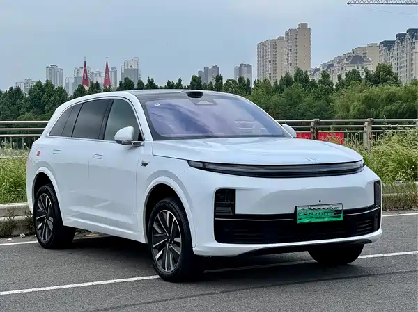 Li Auto L7 2025