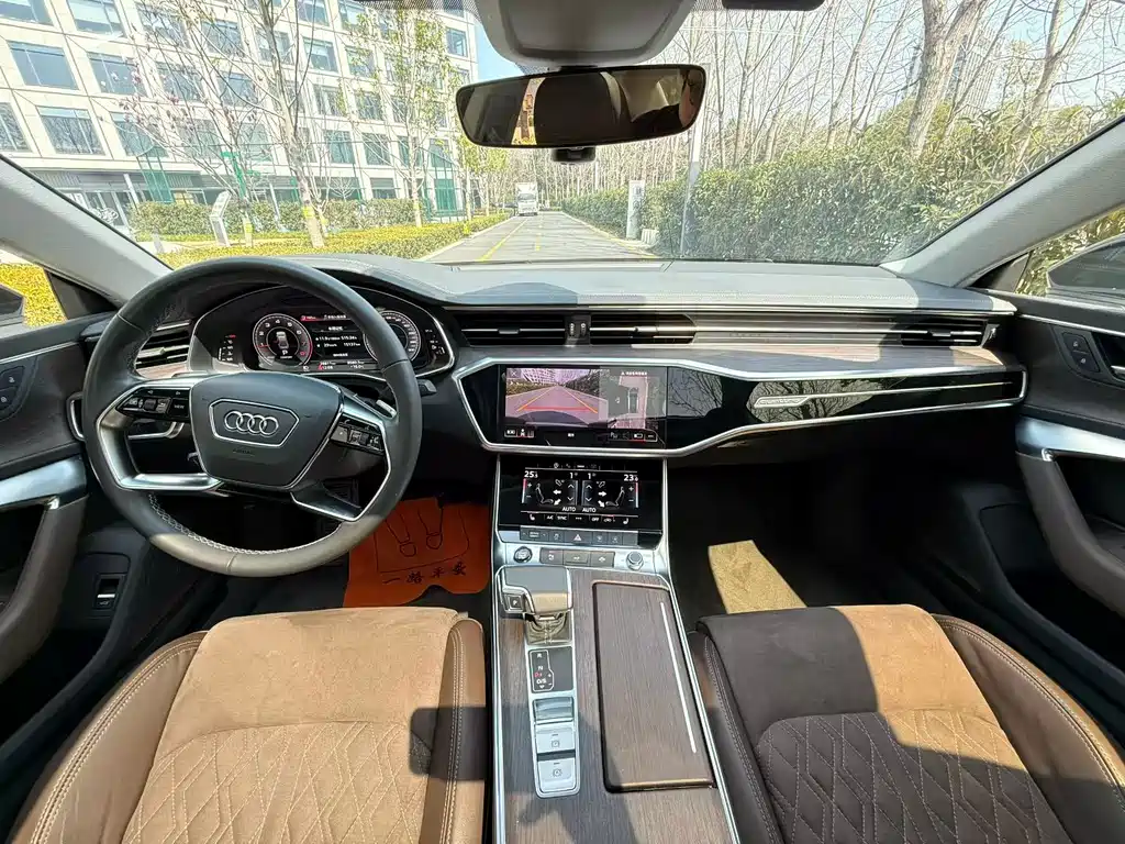 Audi A7L 2023 — фото 8