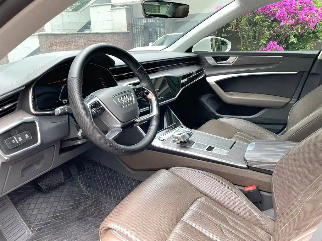 Audi A7L 2023 — фото 2