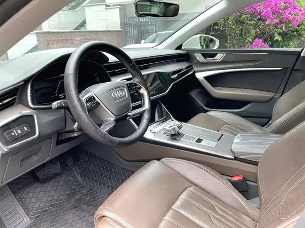 Audi A7L 2023