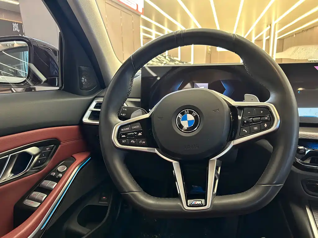 BMW 3 Series 2025 — фото 12