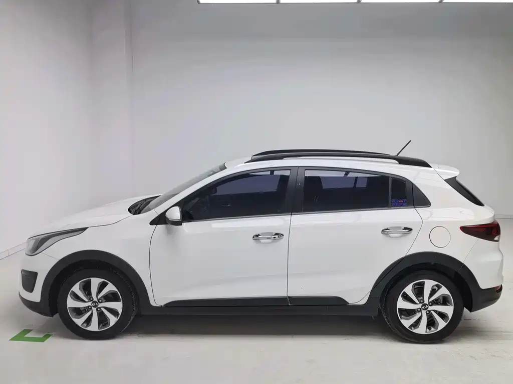 Kia KX Cross 2018 — фото 9