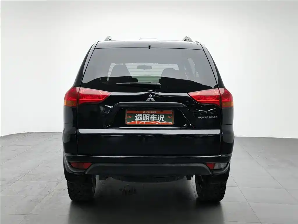 Mitsubishi Pajero Sport 2014 — фото 4
