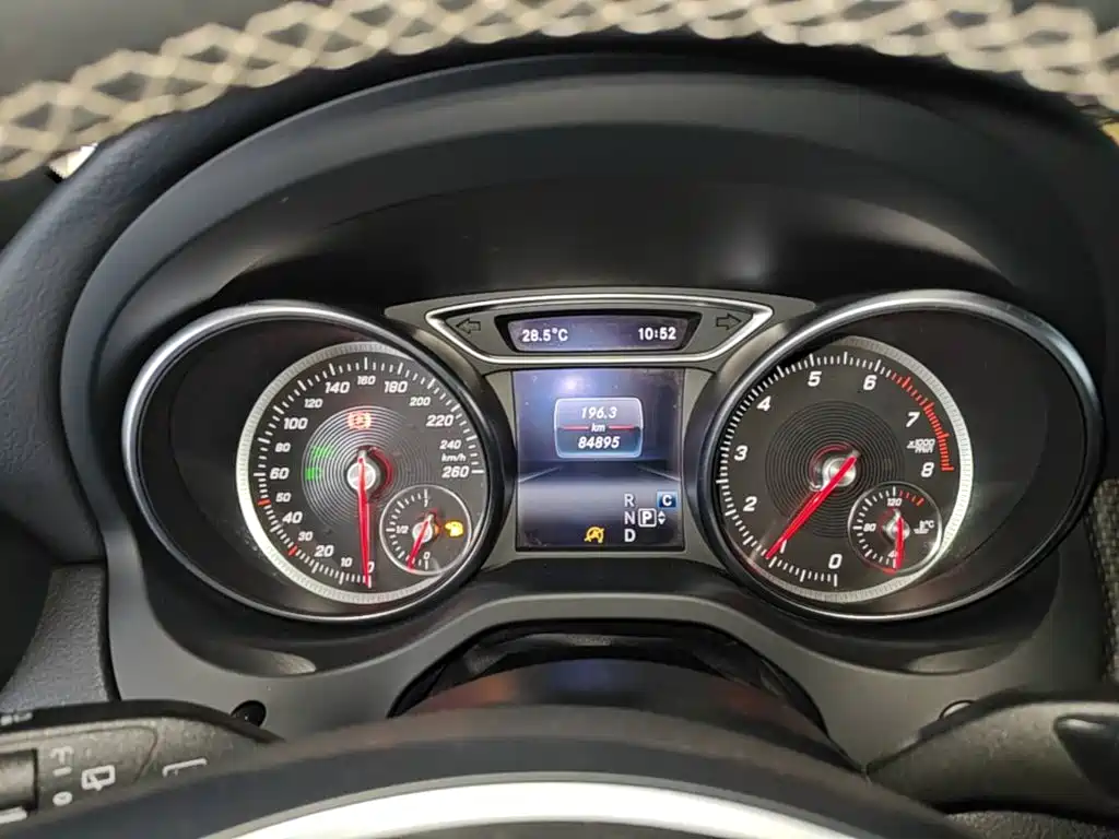 Mercedes-Benz GLA 2018 — фото 12