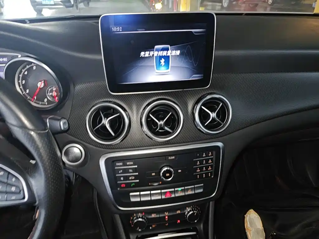Mercedes-Benz GLA 2018 — фото 13