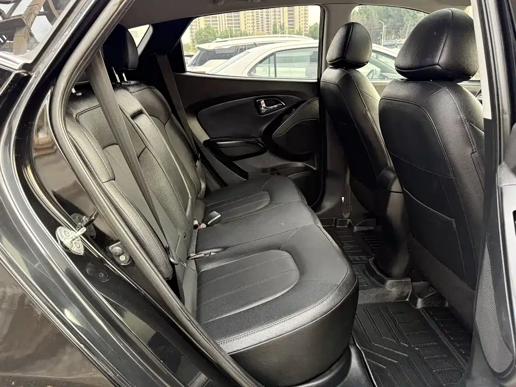Hyundai ix35 2014 — фото 15