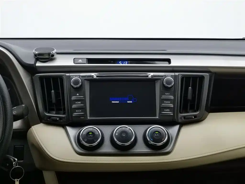 Toyota RAV4 2015 — фото 12