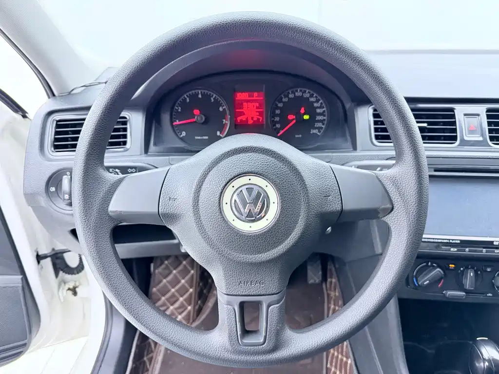 Volkswagen Santana 2013
