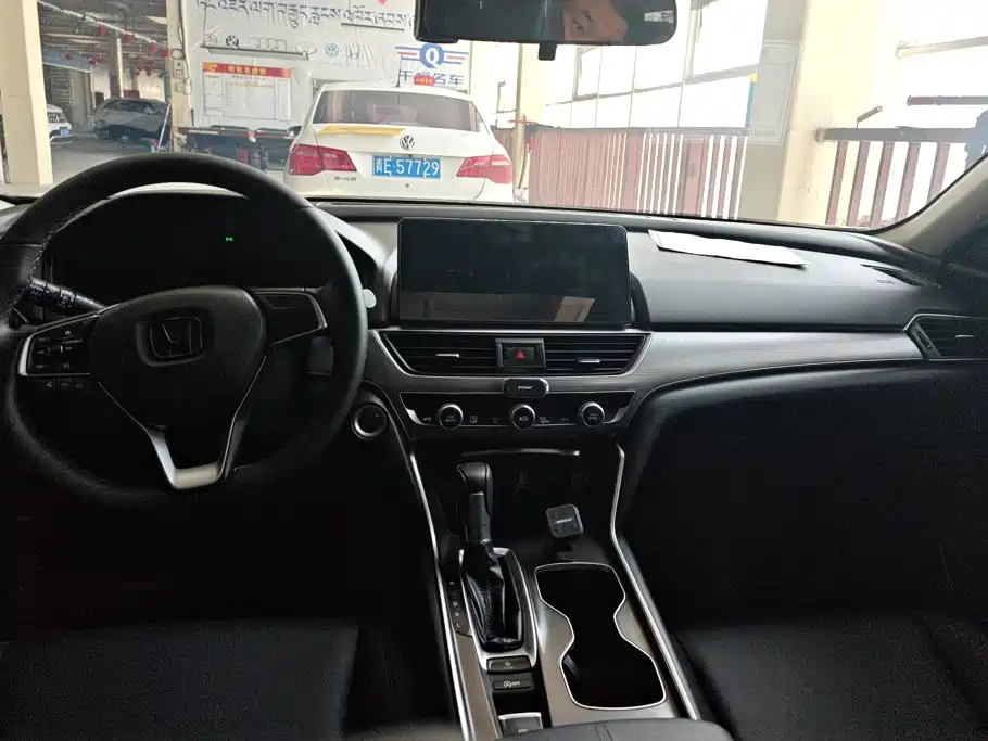 Honda Accord 2022 — фото 12