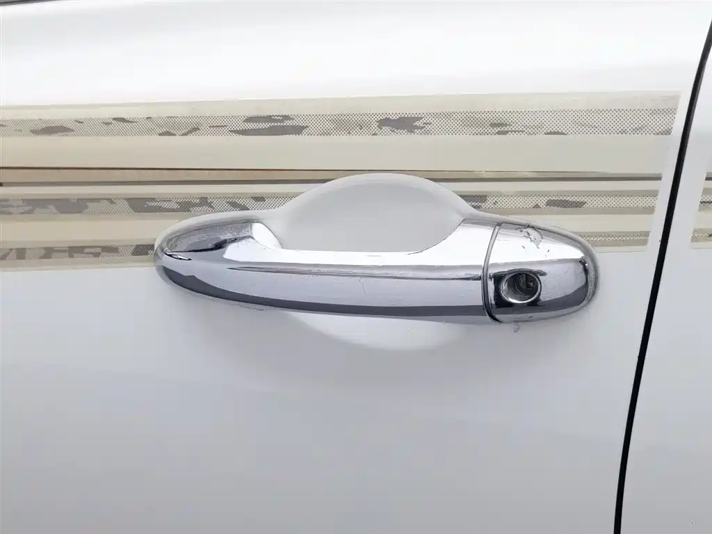 Toyota RAV4 2015 — фото 18