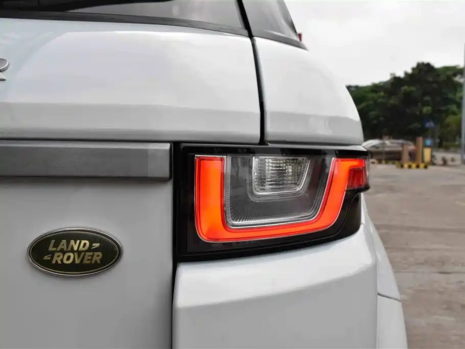 Land Rover Evoque 2017 — фото 18