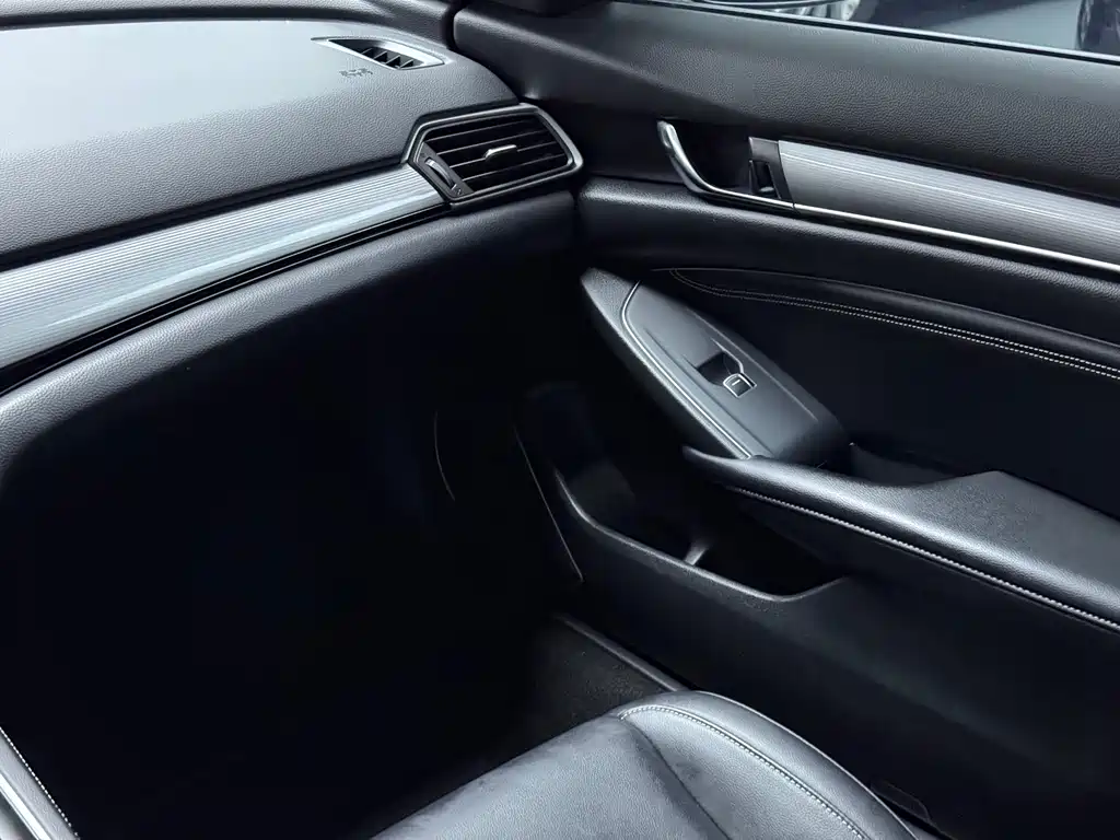 Honda Inspire 2022 — фото 14