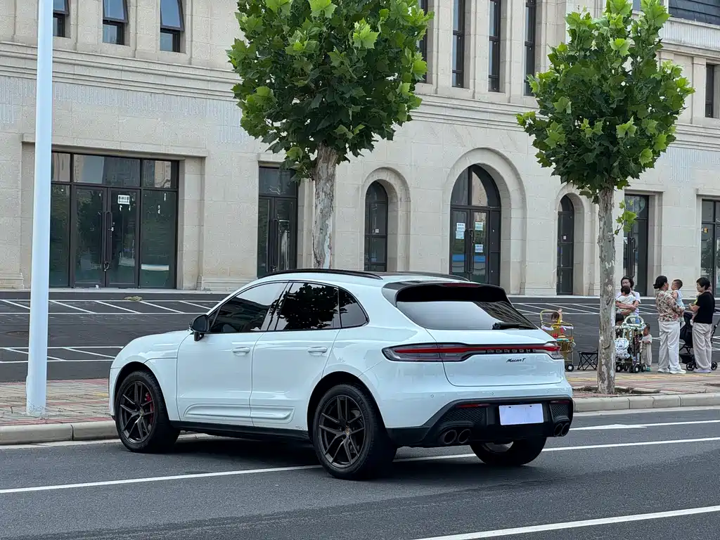 Porsche Macan 2022 — фото 16