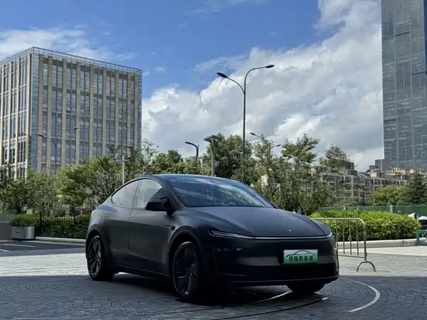 Tesla Model Y 2026
