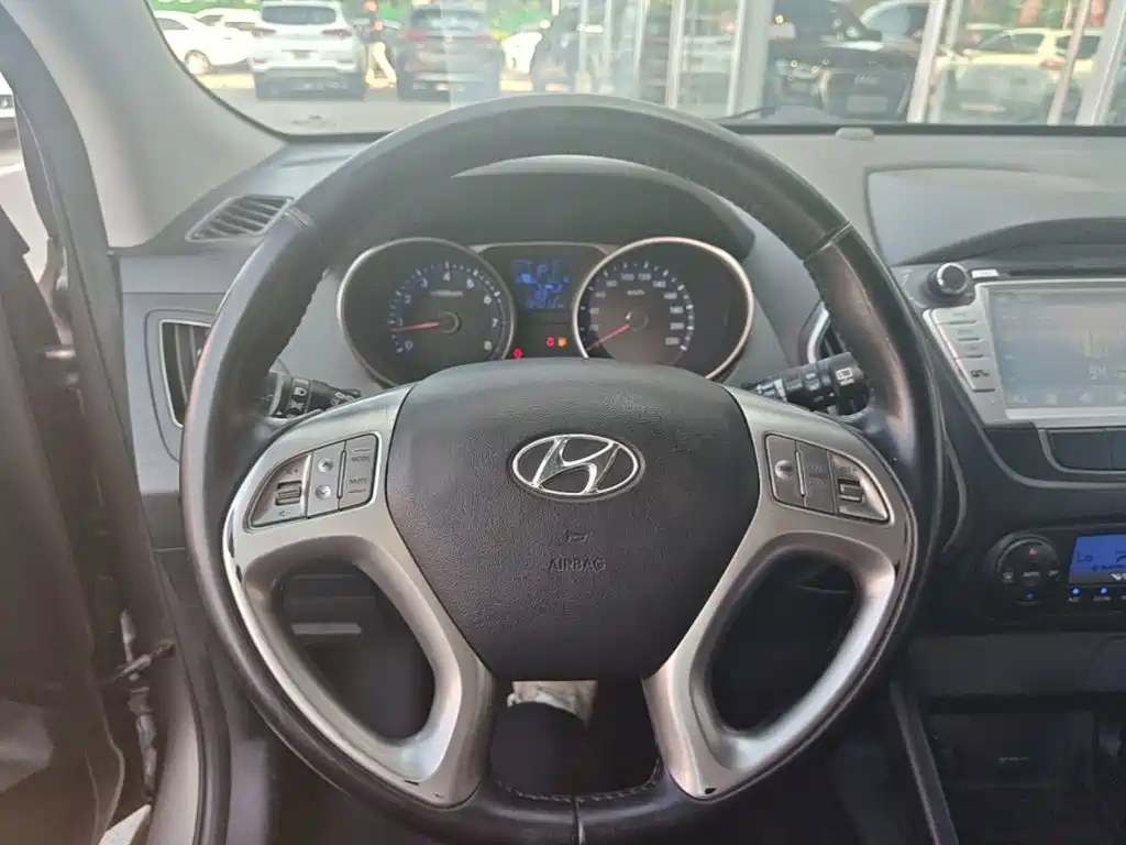 Hyundai ix35 2016 — фото 11