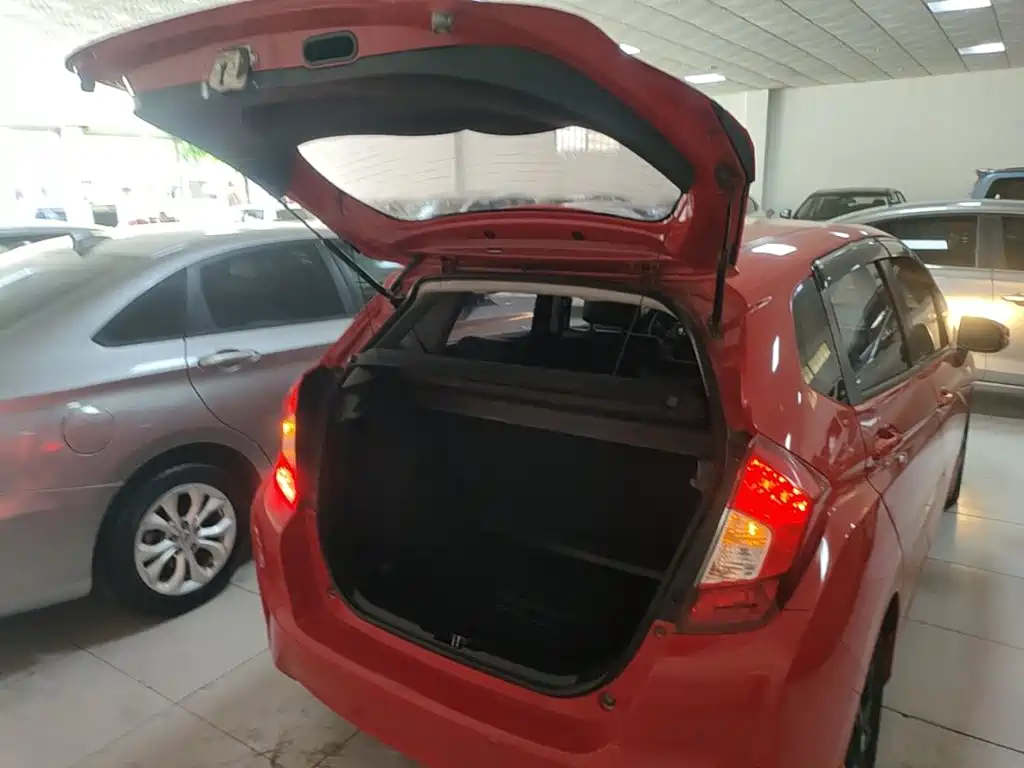 Honda Fit 2015 — фото 19