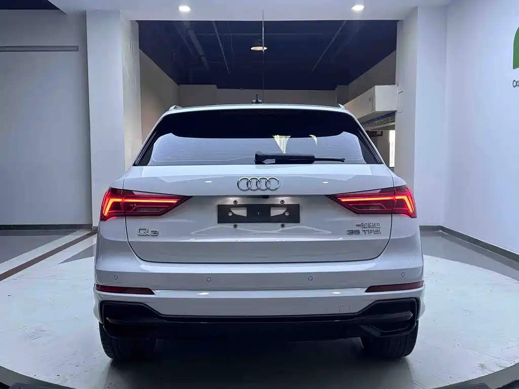 Audi Q3 2023 — фото 5