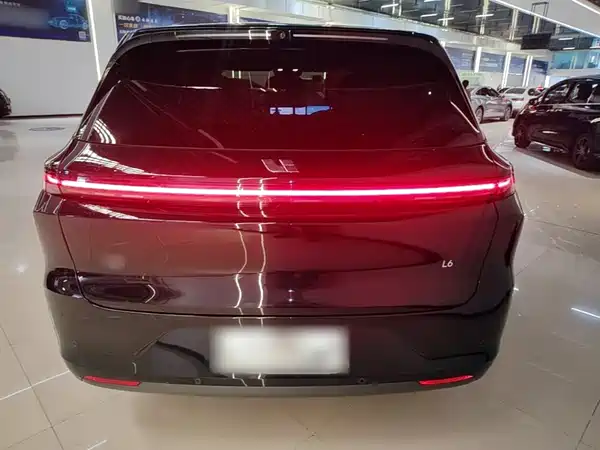 Li Auto L6 2025