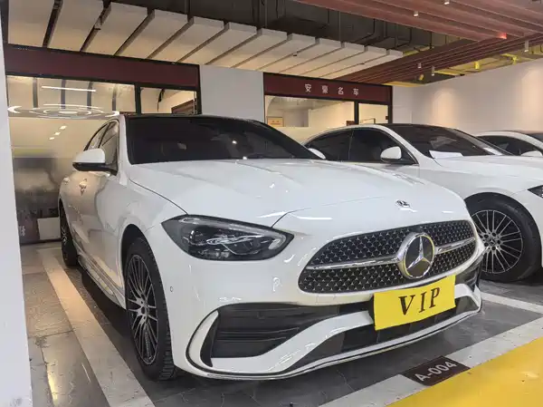 Mercedes-Benz C-Class 2024