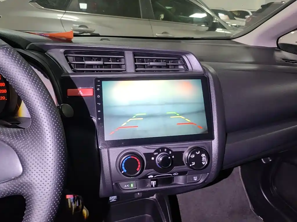 Honda Fit 2015 — фото 13
