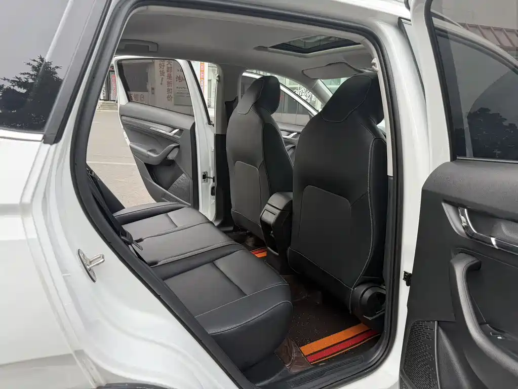 Skoda Kamiq 2023 — фото 10
