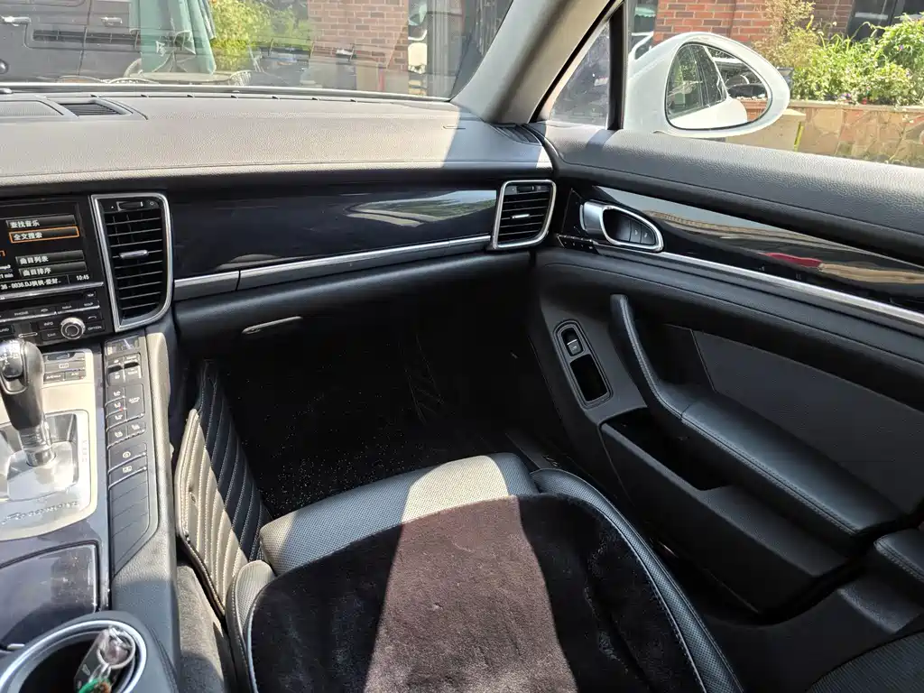 Porsche Panamera 2016 — фото 18