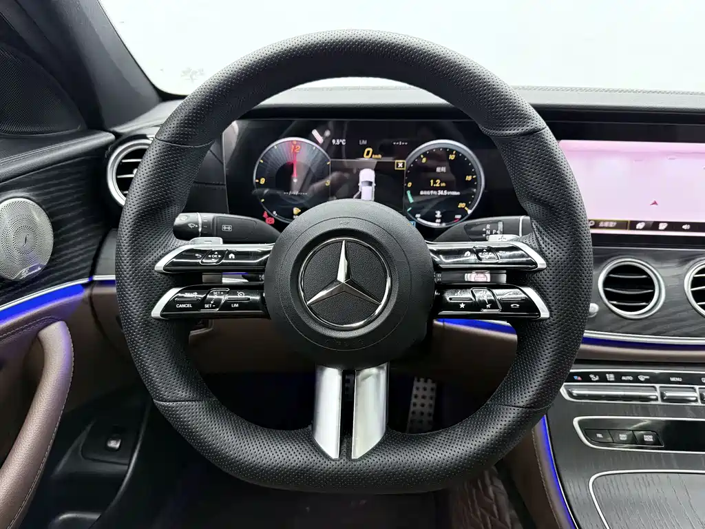 Mercedes-Benz E-Class 2022 — фото 8