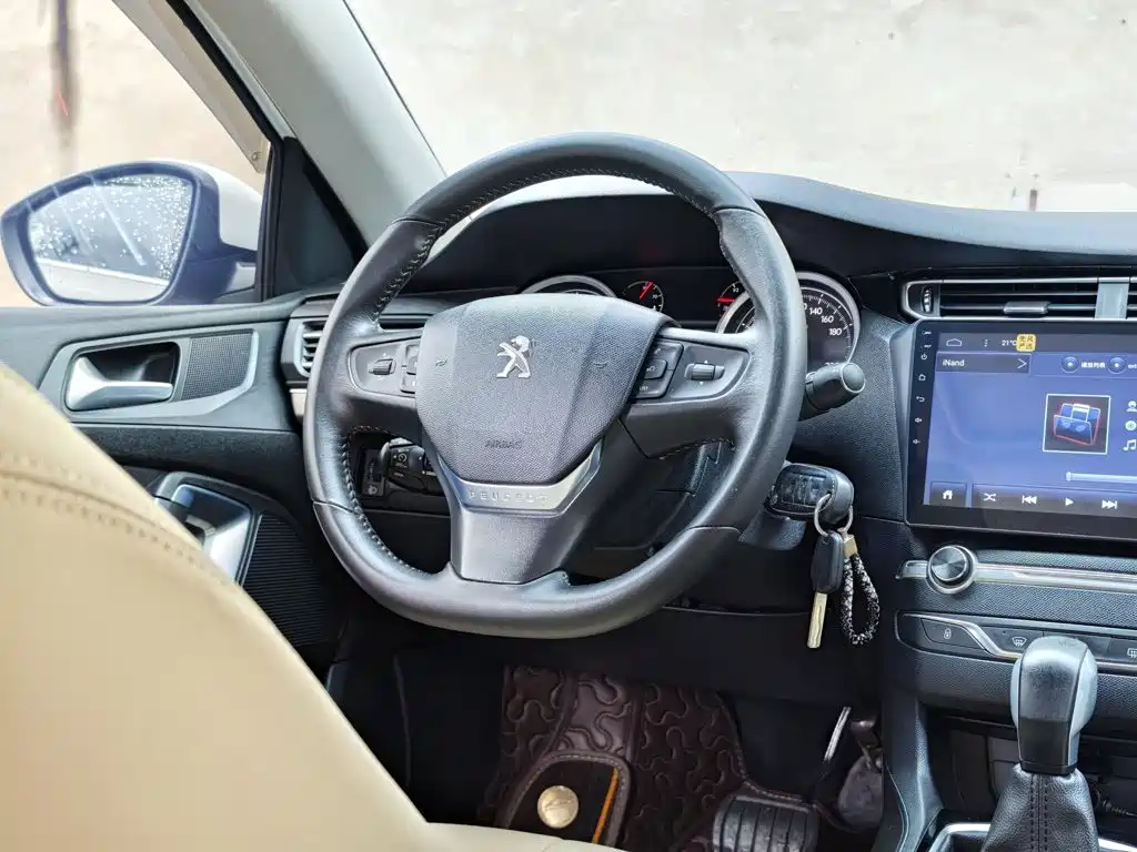 Peugeot 408 2018 — фото 13