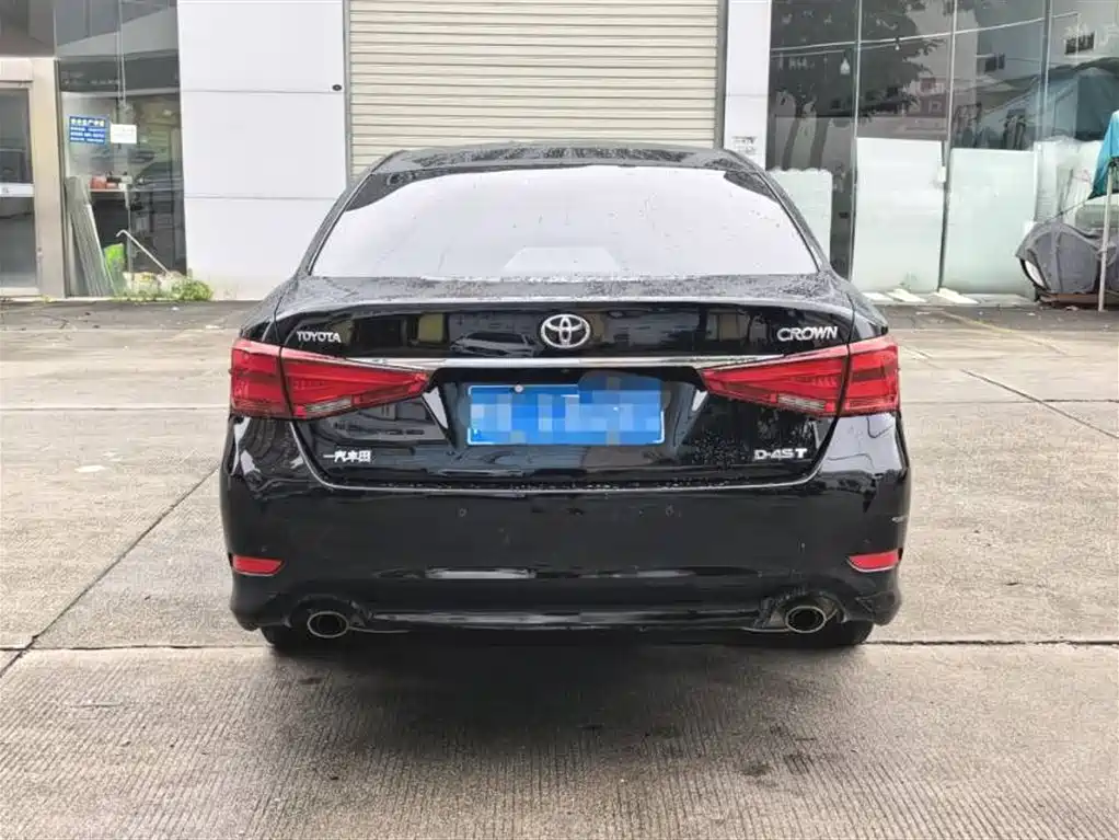 Toyota Crown 2018